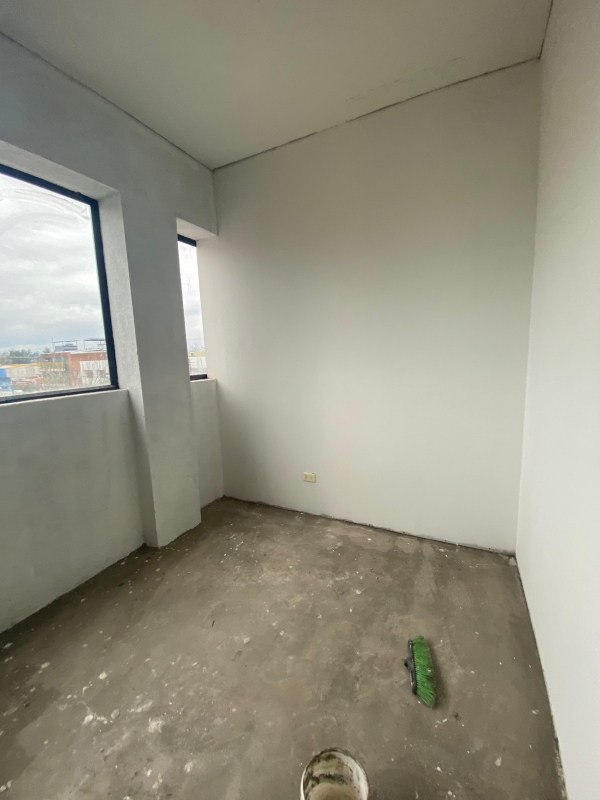 Se Arrienda Locales A Pasos del Terminal