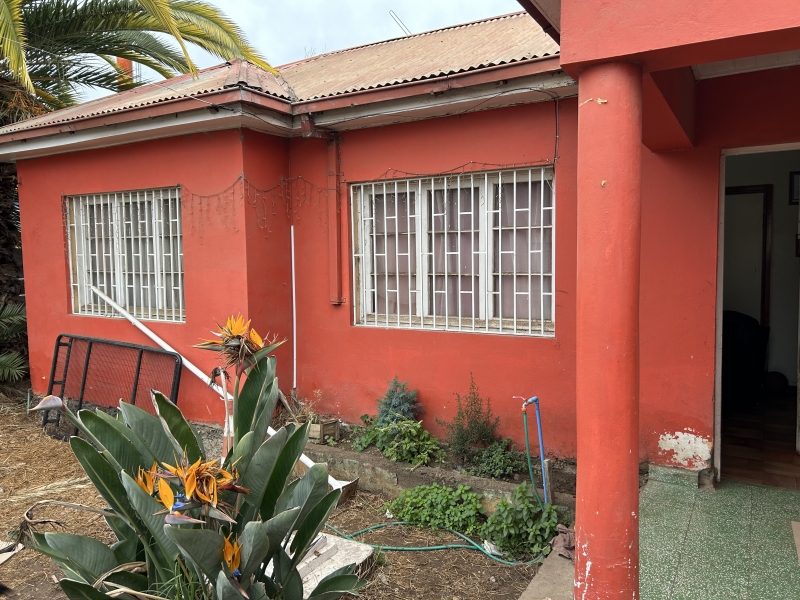 Vendo Casa Solida, Excelente Ubicacion, Cerca de Consultorio