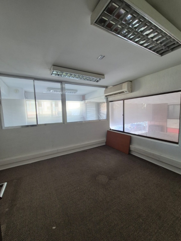 Arriendo Local Comercial Cerca de Plaza de Armas, Talca