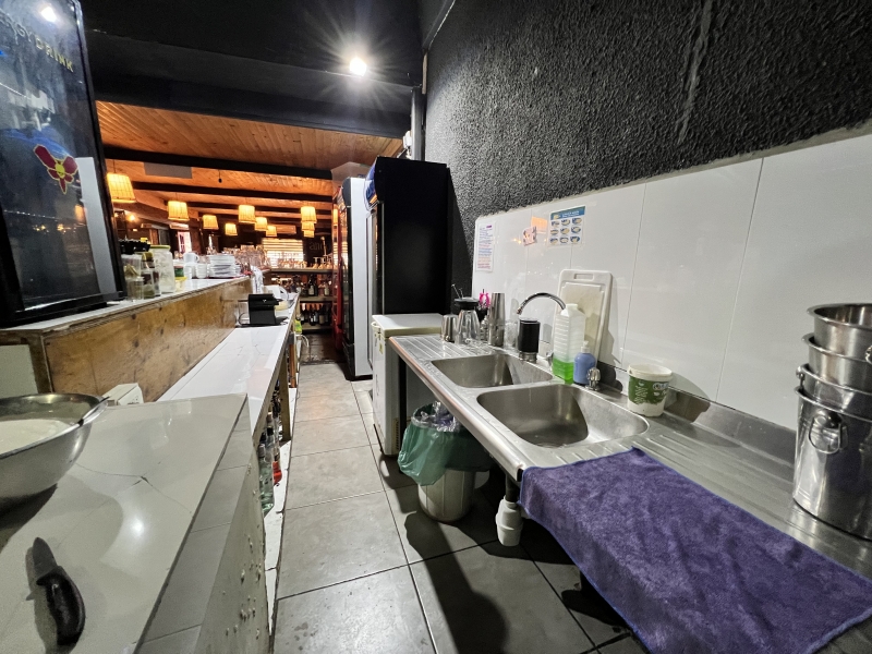 Bar Restaurante en Curicó Avenida España