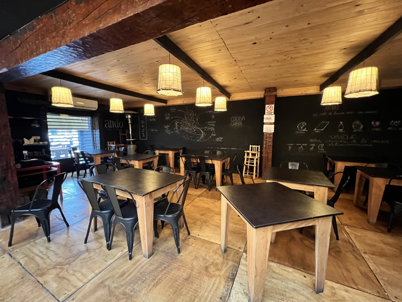 Bar Restaurante en Curicó Avenida España