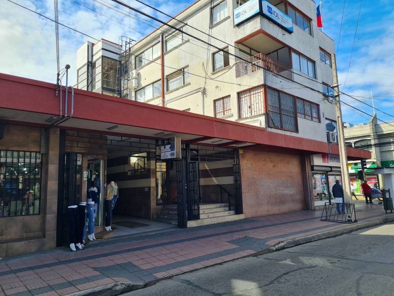 Céntrica Oficina ubicada en segundo piso Edificio Nome