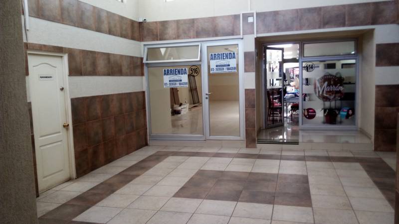 Local comercial nuevo en centrica ubicación, en Linares.