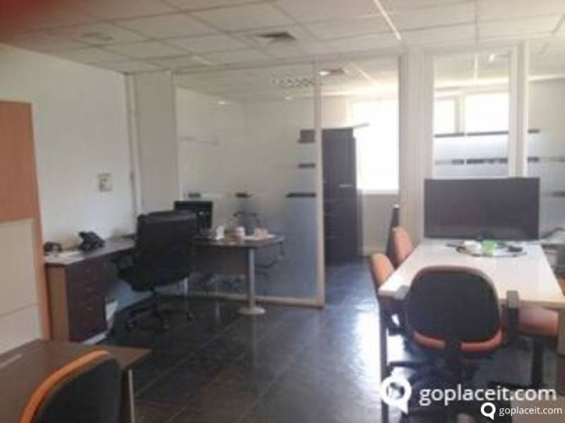 Extraordinaria Oficina 6 piso con vista a Cordillera