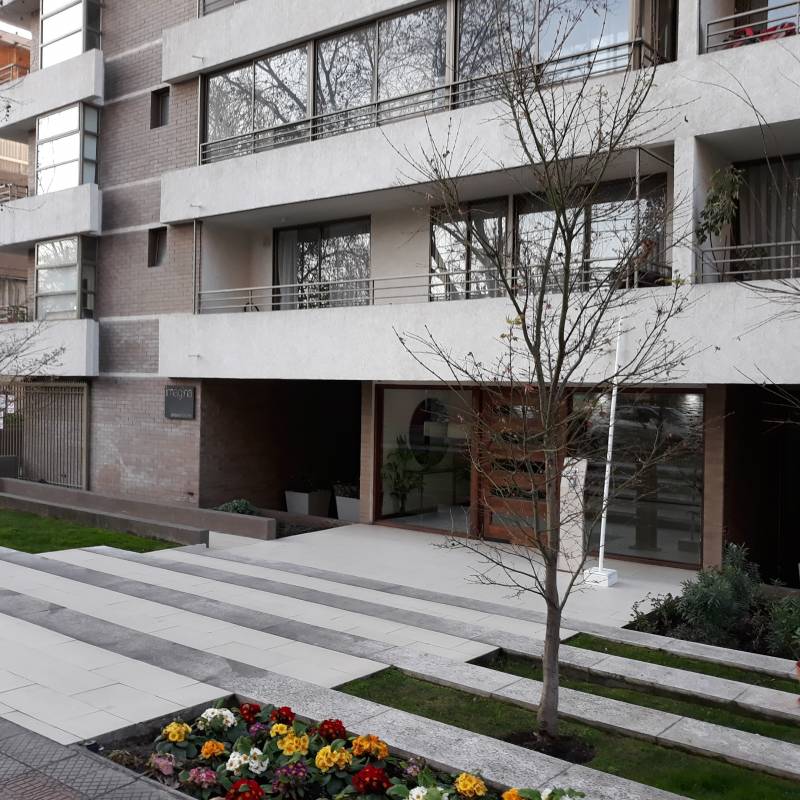 IDEAL INVERSIÓN, Dpto casi nuevo, a 4 min Metro Ñuñoa.