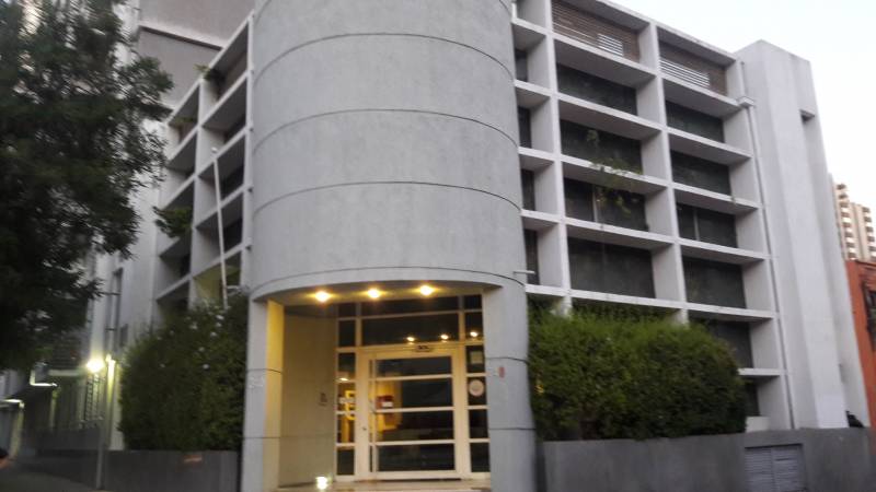 IMPERDIBLE, depto  a pasos del metro Santa Isabel