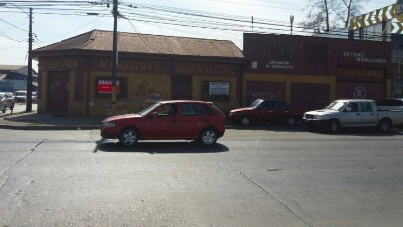 Se Arrienda Amplio y Centríco Local Comercial