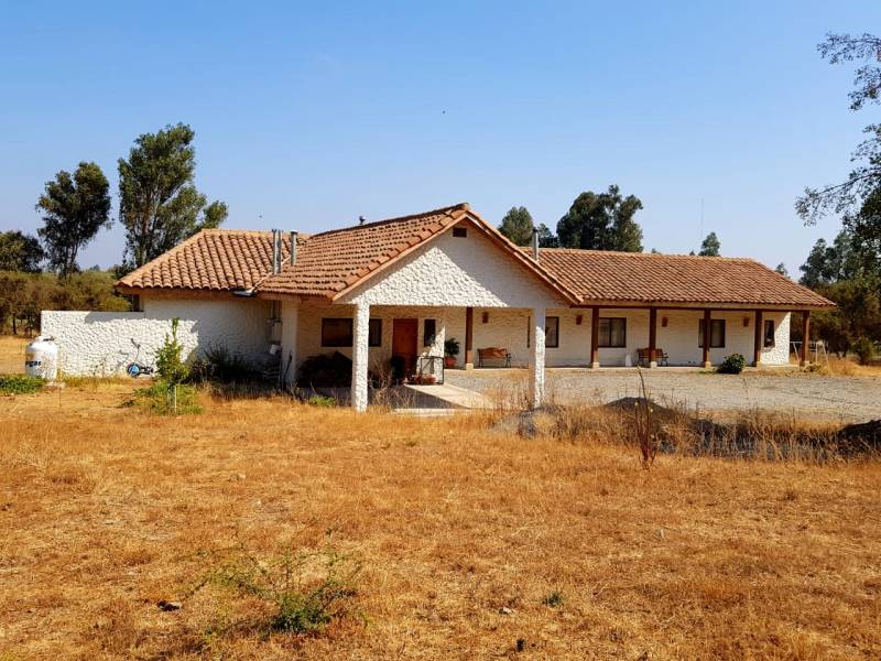 Casa Chilena En Arriendo, Hacienda De Zapallar en Curicó
