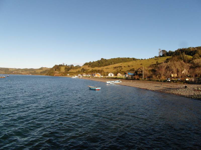32 mts de orilla de costanera/playa, Puchilco Chiloé.