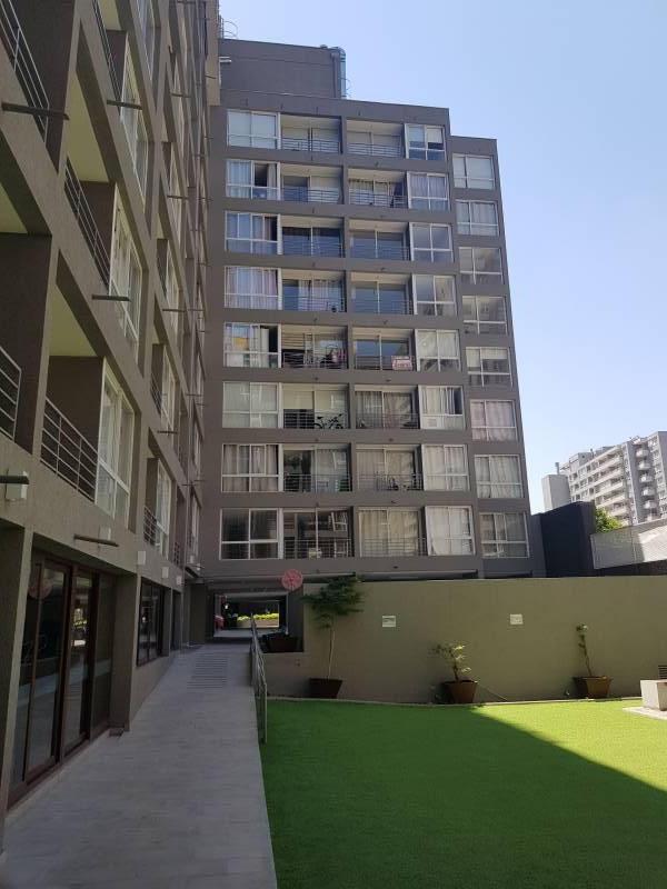 Moderno Depto.2D2B y estacionamiento en Centro Santiago