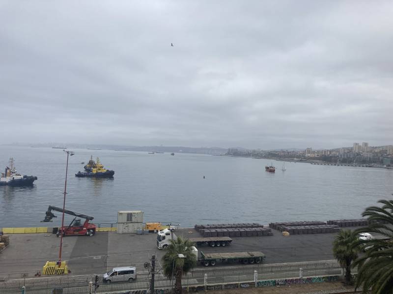 Amplio Depto con vista al Mar en Valparaíso, apto Oficina