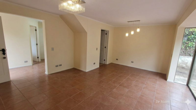 Hermosa y Segura Casa en Condominio de Curauma