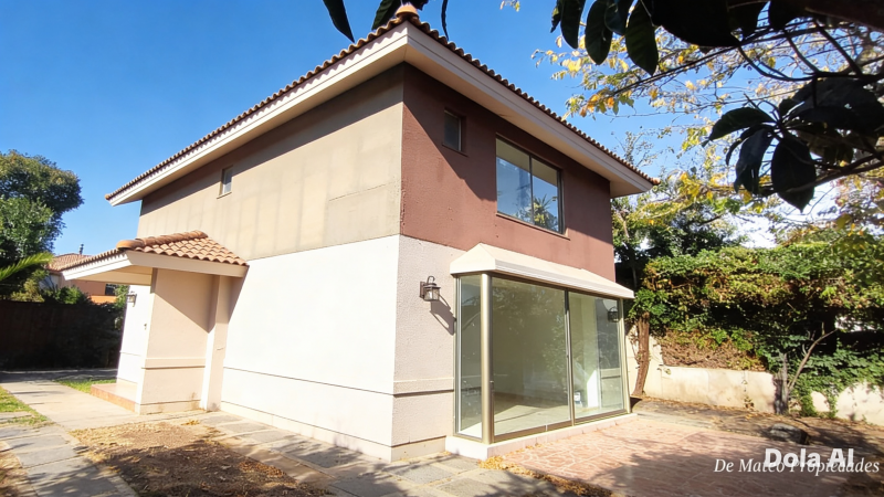 Hermosa y Segura Casa en Condominio de Curauma