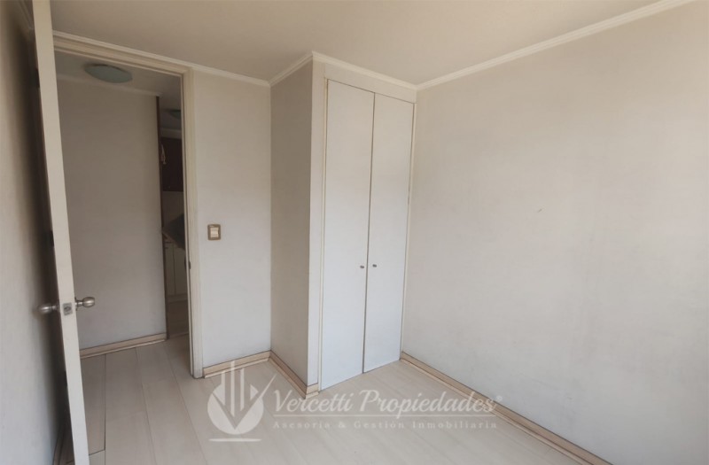 Departamento A Solo Pasos de la Estación de Metro Santa Ana.