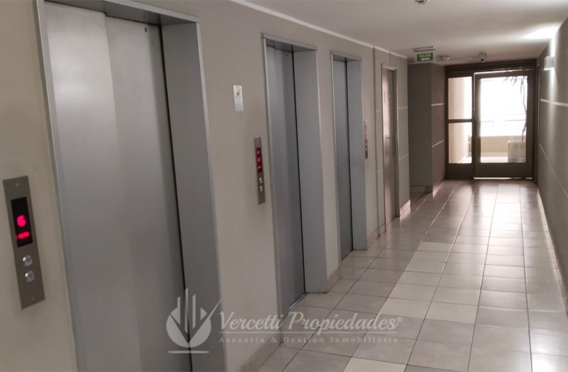 Hermoso Departamento A Pasos de la Estación de Metro Irarrá