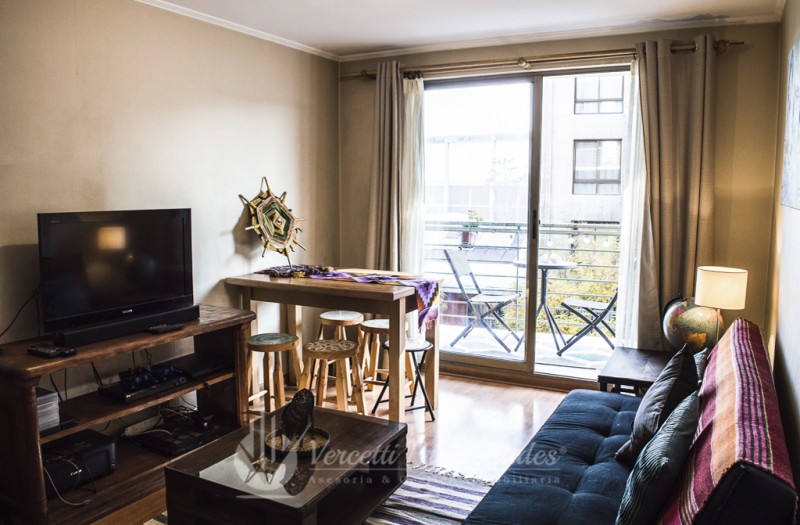 en Arriendo: Departamento Amoblado de 1 Dormitorio en Ubicac