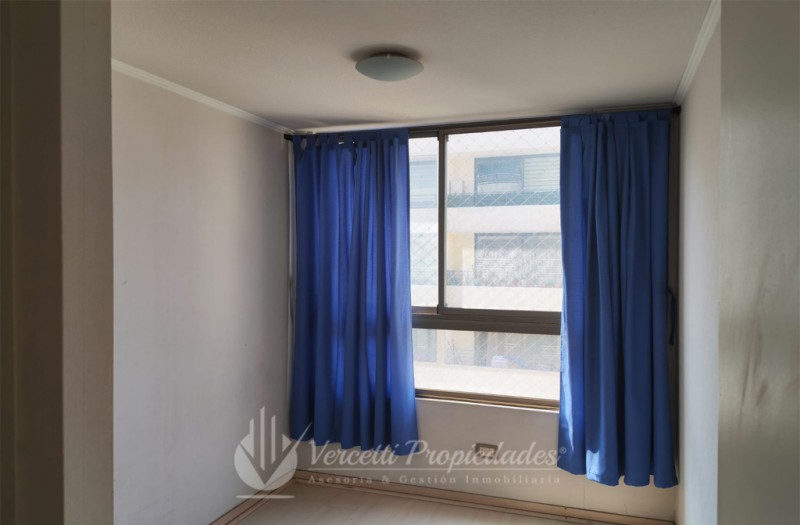 Departamento A Solo Pasos de la Estación de Metro Santa Ana.