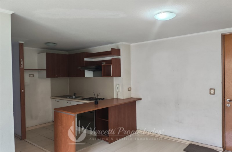 Departamento A Solo Pasos de la Estación de Metro Santa Ana.