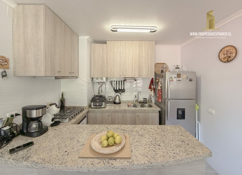 Moderno y Seguro Dpto 2D Remodelado Amoblado Quinta Vergara