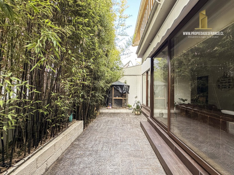 Exclusiva Casa Castillo Diseño Domotica y Jardin Oriental