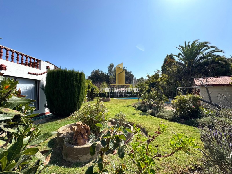 Imponente Casa en Villa Alemana en Terreno de 2,930 M2