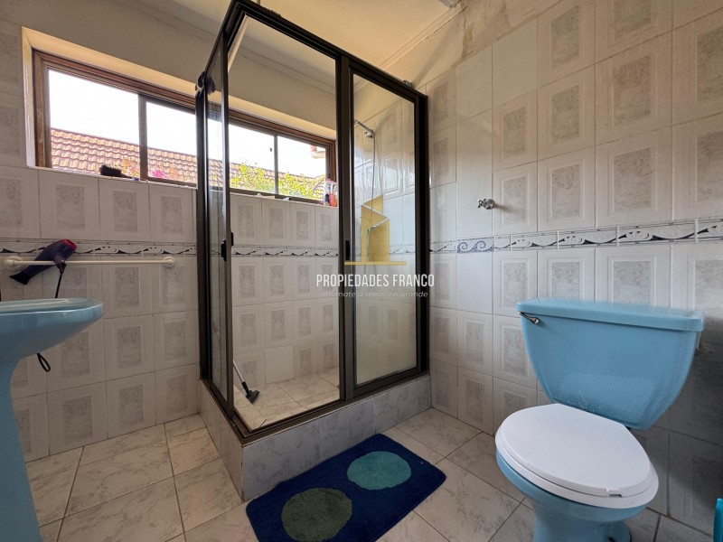 Imponente Casa en Villa Alemana en Terreno de 2,930 M2