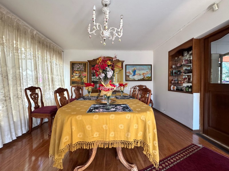 Imponente Casa en Villa Alemana en Terreno de 2,930 M2