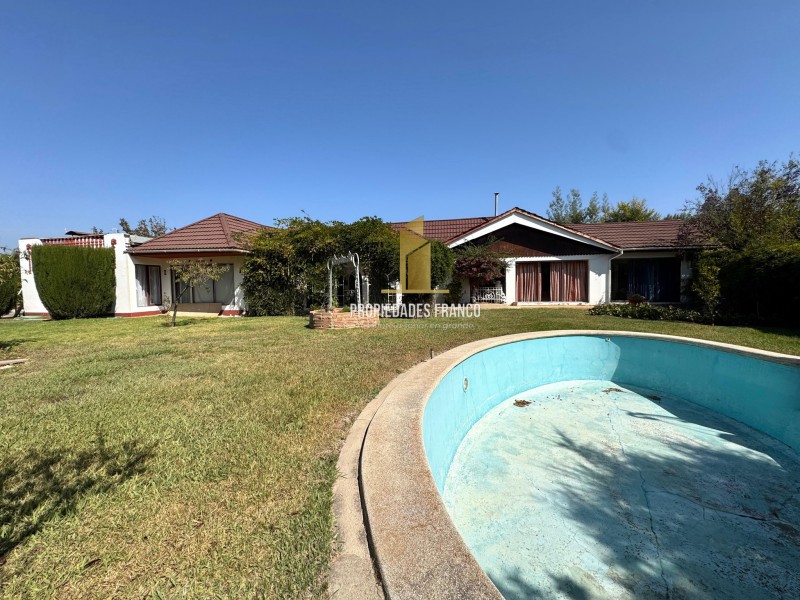 Imponente Casa en Villa Alemana en Terreno de 2,930 M2