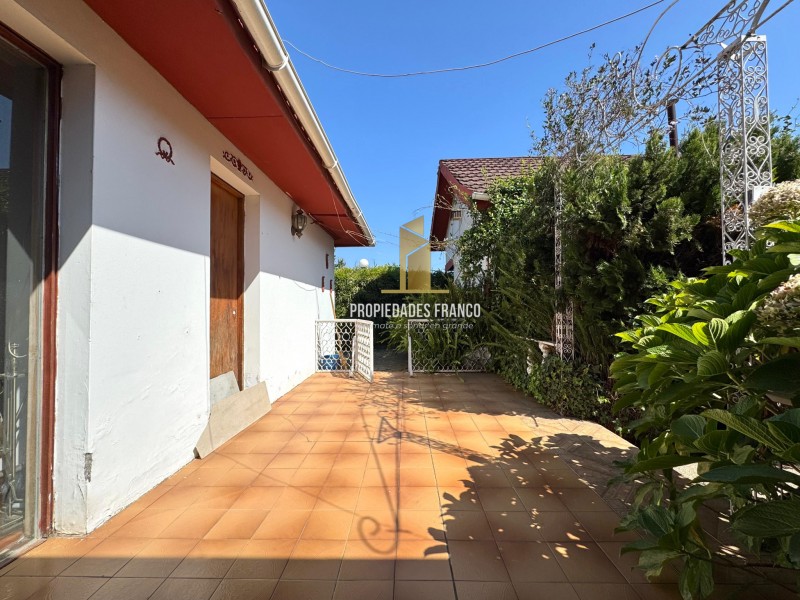 Imponente Casa en Villa Alemana en Terreno de 2,930 M2