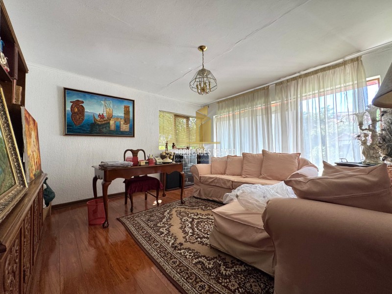 Imponente Casa en Villa Alemana en Terreno de 2,930 M2