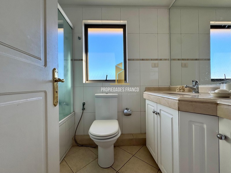 Arriendo Depto Viña Con Vista Al Mar Sector Poniente para 8