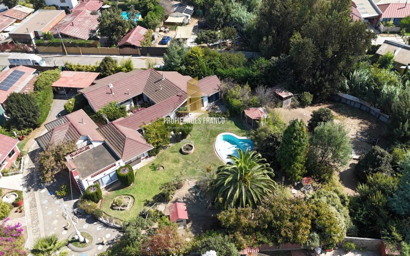 Imponente Casa en Villa Alemana en Terreno de 2,930 M2