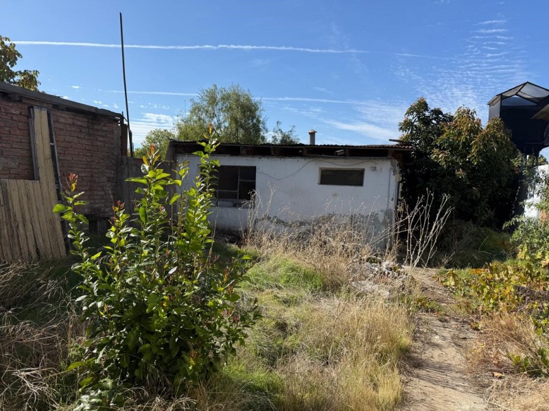 Se Vende Sitio Urbano 1.020 M2 Con 5 Construcciones en Talca