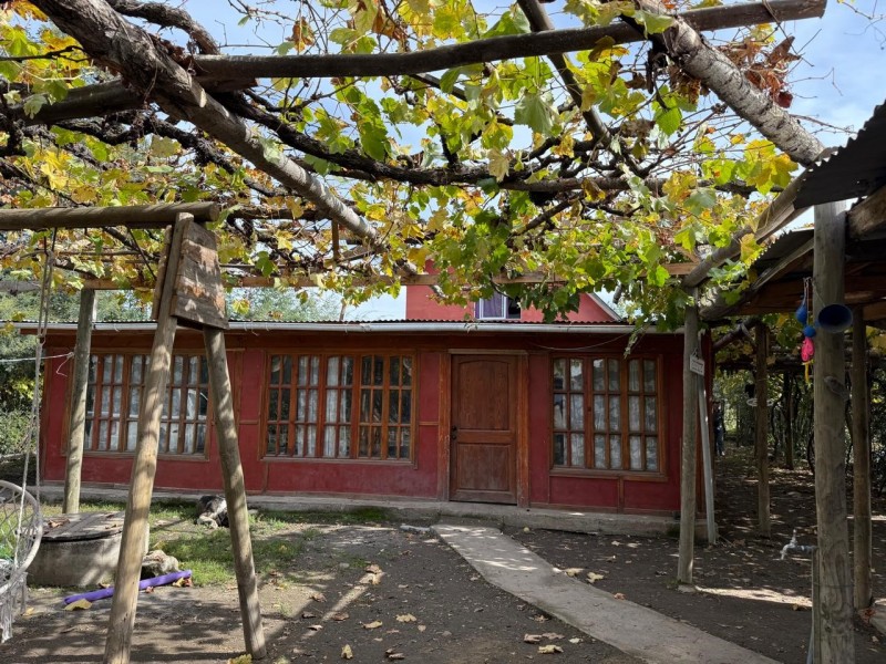 Se Vende Parcela Con 2 Casas Independientes en Pelarco