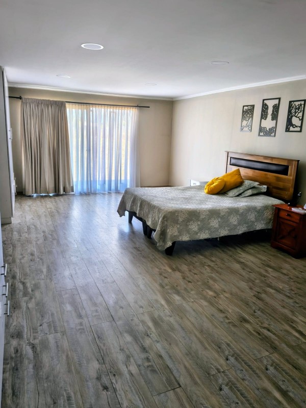 Se Vende Gran Casa en Parcela de 5000 Mt , Pelarco