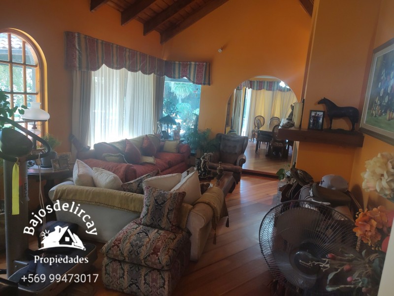 Hermosa Casa en Loteo la Reina, Talca