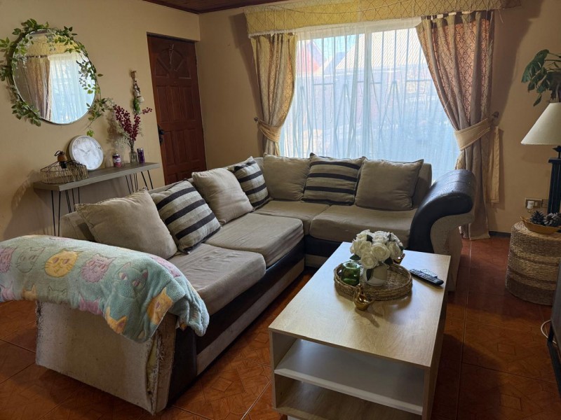 Casa de 4 Dorm. 1 Baño, Villa Galilea, Talca