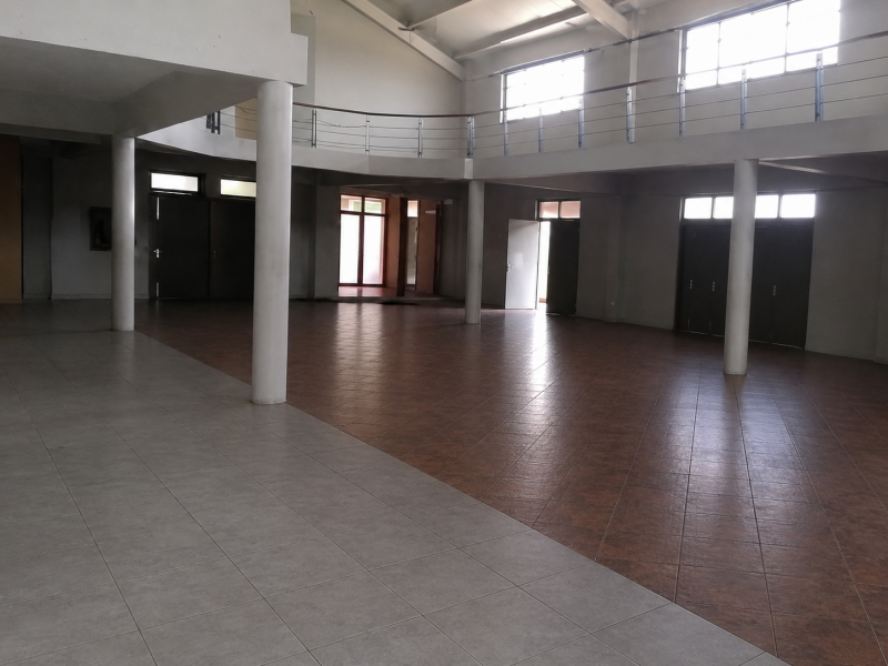 Se Vende Excepcional Propiedad Comercial Multipropósito