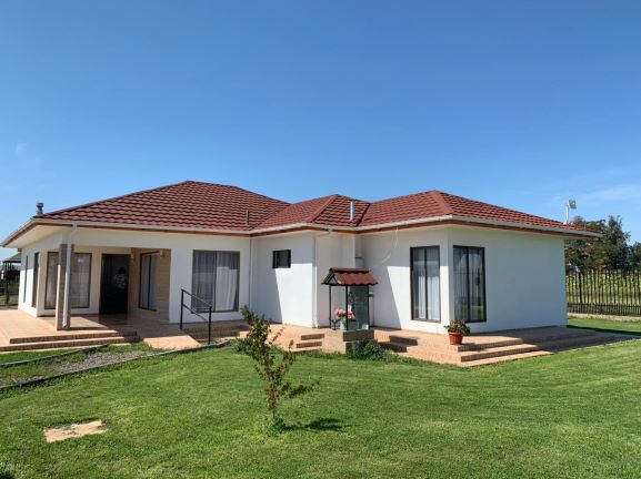 Gran Casa en Parcela de 5000 Mt, Pelarco