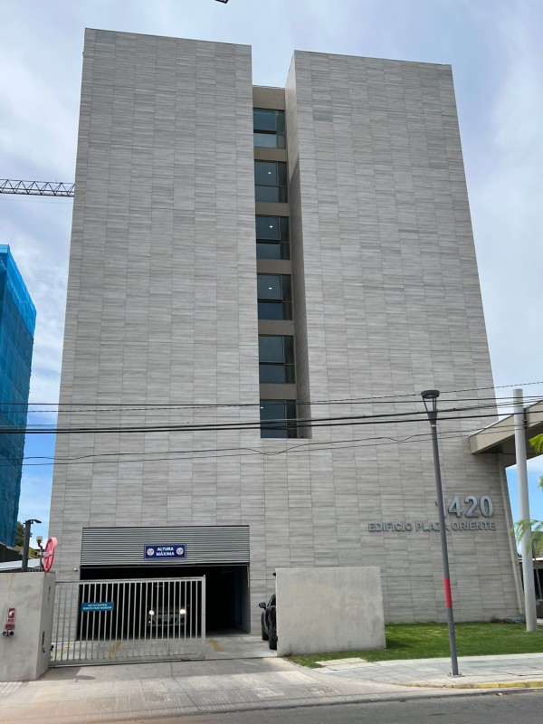 Se Vende Oficina Excelente Ubicación, 3 Priv. 2 Baños