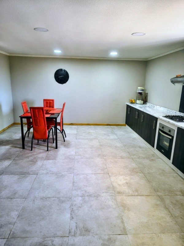 Linda Casa de 315 M²,en Parcela de 5.000 M² , Pelarco