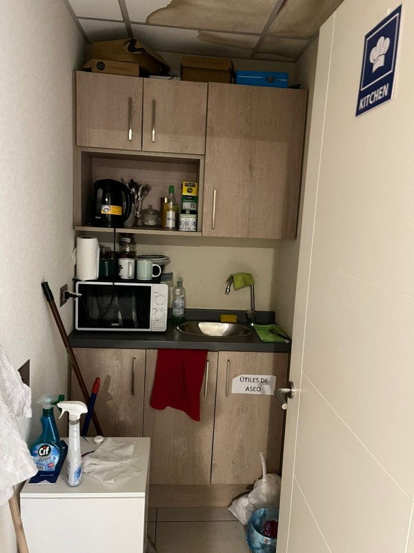 Se Vende Oficina Excelente Ubicación, 3 Priv. 2 Baños
