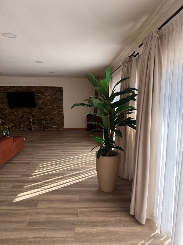 Linda Casa de 315 M²,en Parcela de 5.000 M² , Pelarco