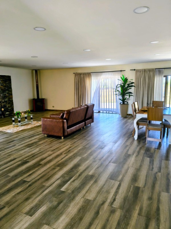 Linda Casa de 315 M²,en Parcela de 5.000 M² , Pelarco