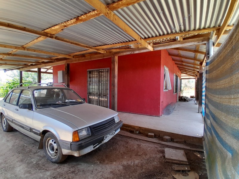 Parcela de 6800 M² Con Casa de 3 Dorm. 1 Baño