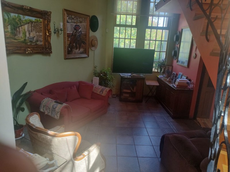 Hermosa Casa en Loteo la Reina, Talca