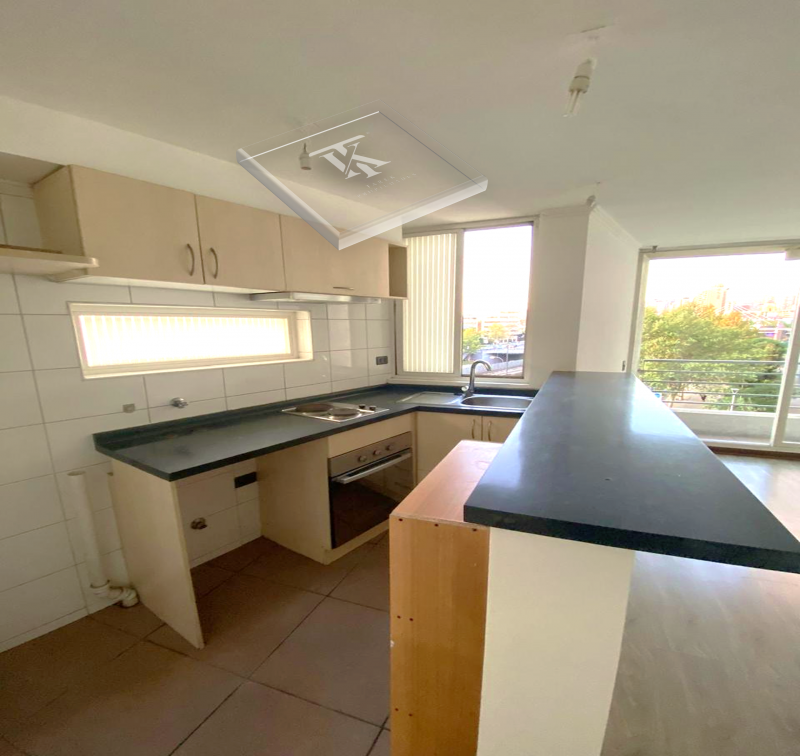 A Pasos del Metro y Comercio Con Vista Norte y Poniente.