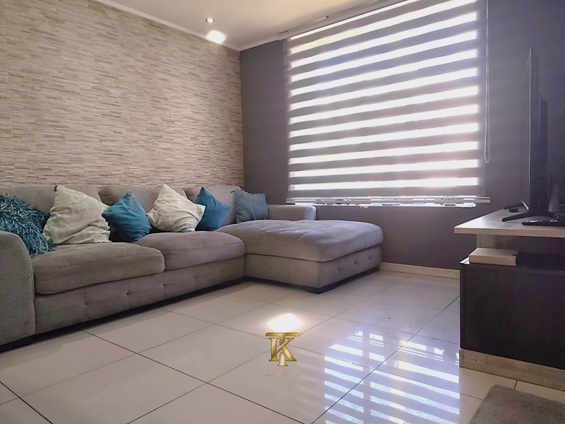 Cercano Av, Principal y Supermercados