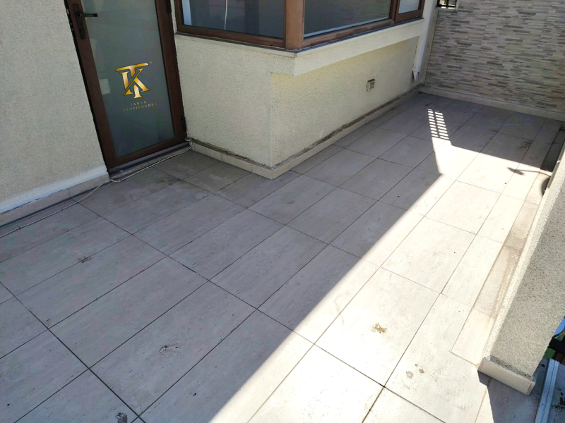 Cercano Av, Principal y Supermercados