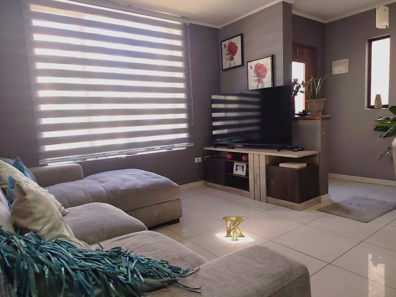 Cercano Av, Principal y Supermercados